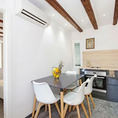 Kika Luxury Oldtown Apartamento