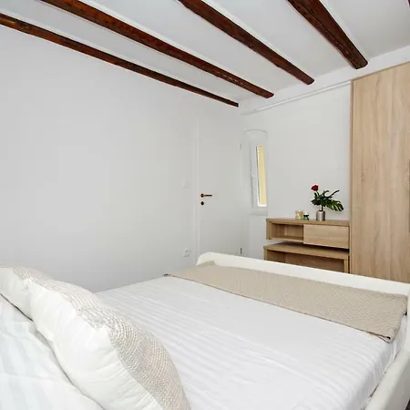 Apartment Kika Luxury Oldtown