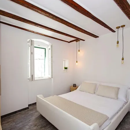 Kika Luxury Oldtown Split