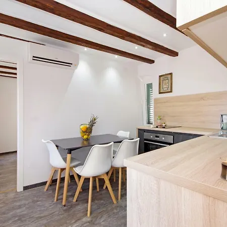 Kika Luxury Oldtown * Split