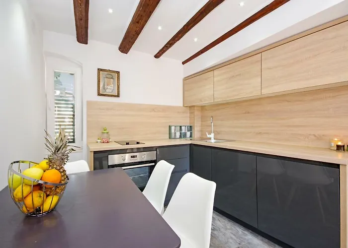 דירה Kika Luxury Oldtown ספליט