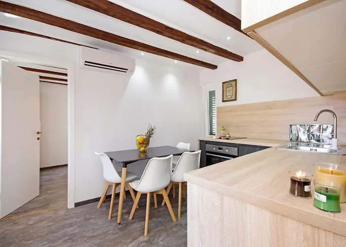 Kika Luxury Oldtown * ספליט